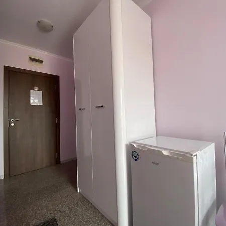 Admiral Plaza C 43 Sunny Apartment *