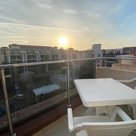 Admiral Plaza C 43 Sunny ساني بيتش