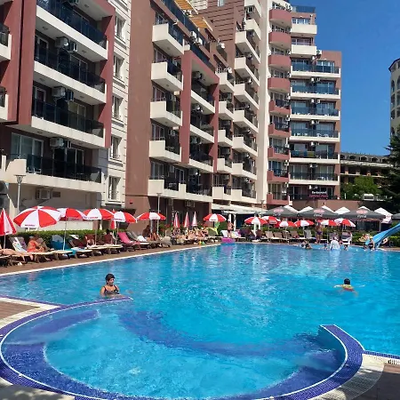 Admiral Plaza C 43 Sunny Apartment
